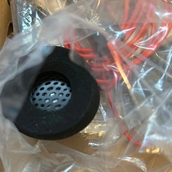 NIB Poly Blackwire 3320 Headset